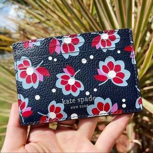 NWT Kate Spade 🌸 Floral Cardholder